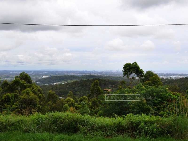 1 Chesterfield Drive, Bonogin QLD 4213