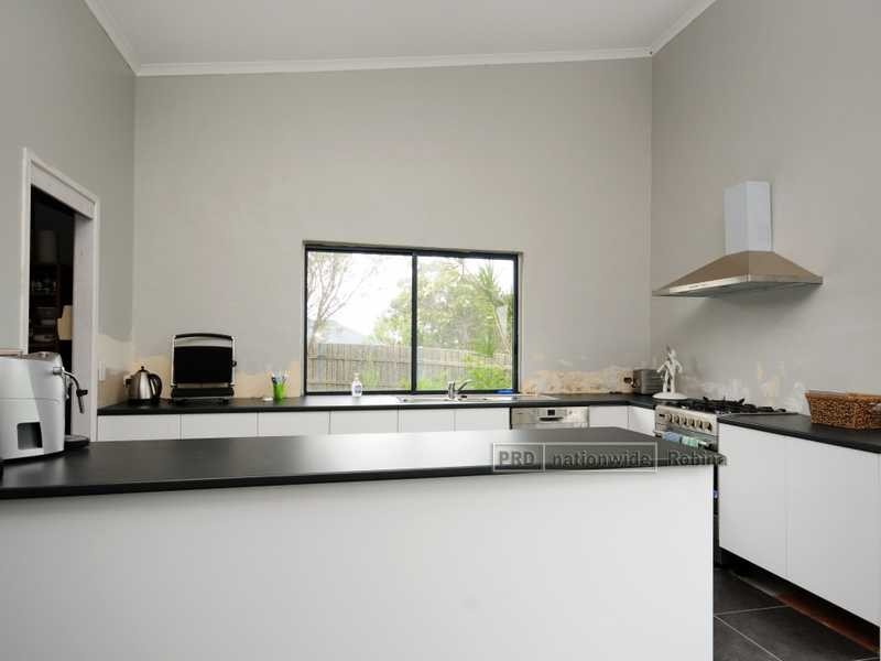 1 Chesterfield Drive, Bonogin QLD 4213