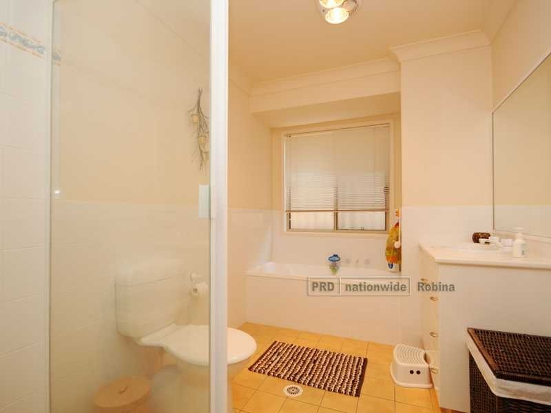 8 Lumley Street, Mudgeeraba QLD 4213