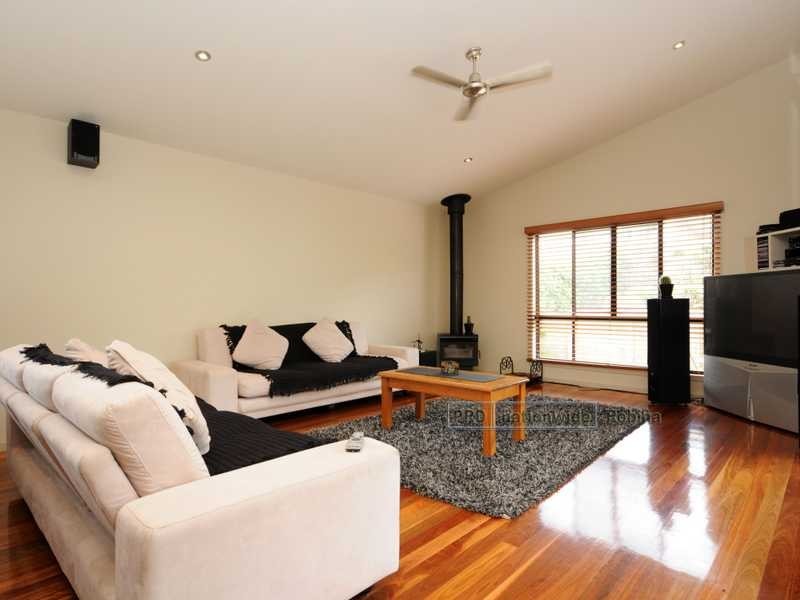 24 Boogaerdt Rise, Bonogin QLD 4213