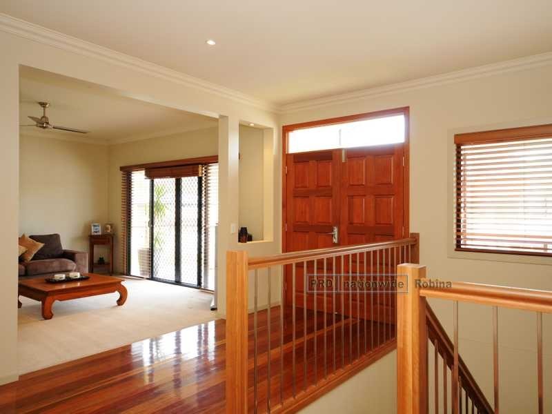 24 Boogaerdt Rise, Bonogin QLD 4213