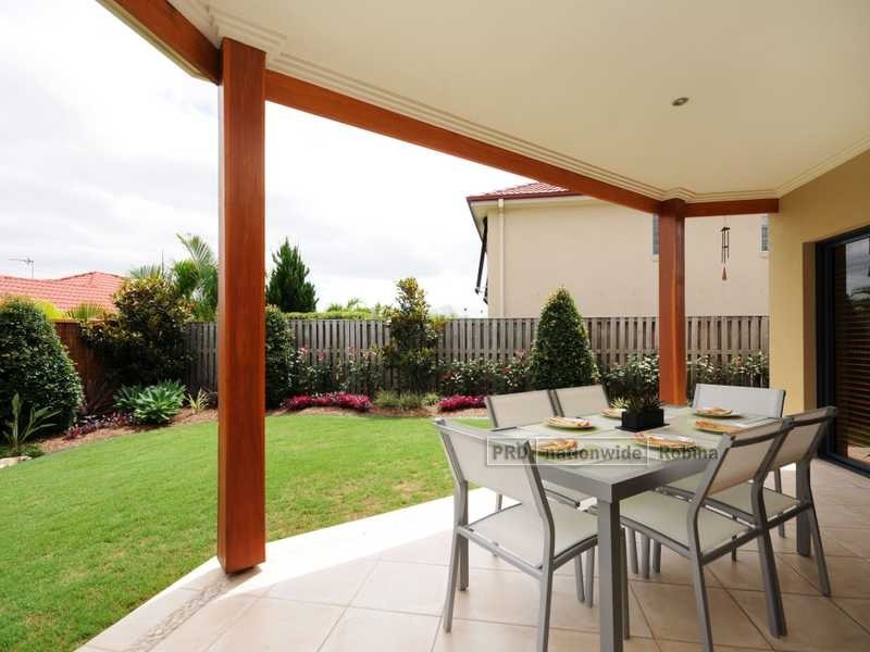 24 Lantau Crescent, Varsity Lakes QLD 4227