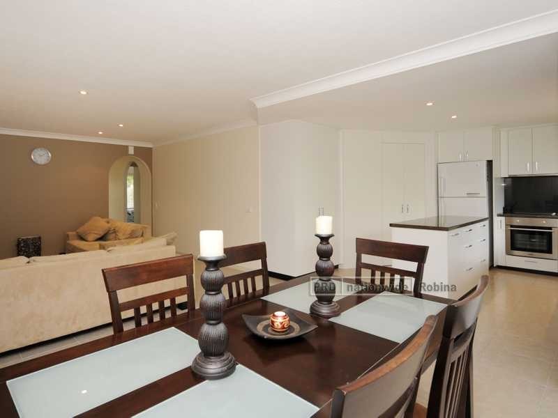 Unit 1/72 Treeview Drive, Burleigh Waters QLD 4220