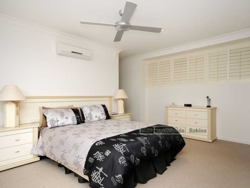 Unit 2/1 Cape Martin Lane, Varsity Lakes QLD 4227