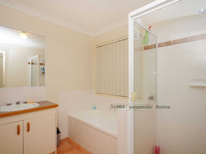 16 Highbridge Ri, Mudgeeraba QLD 4213