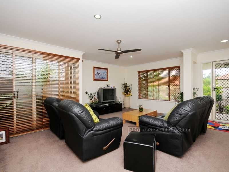 5 Torrey Place, Robina QLD 4226