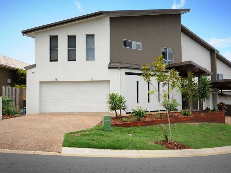 Unit 1/24 Campelles Avenue, Varsity Lakes QLD 4227