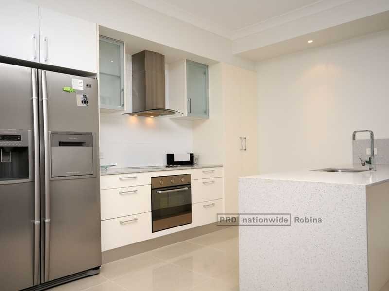 Unit 1/24 Campelles Avenue, Varsity Lakes QLD 4227