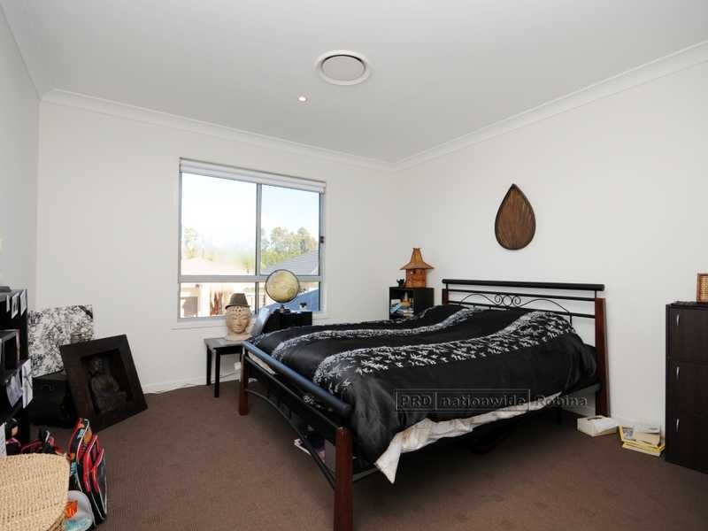 Unit 1/24 Campelles Avenue, Varsity Lakes QLD 4227