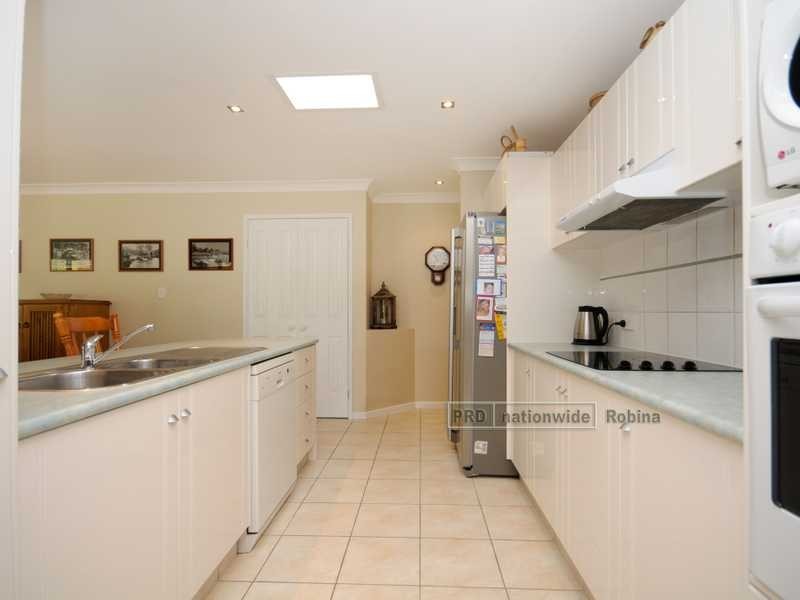 6 Wagner Street, Mudgeeraba QLD 4213