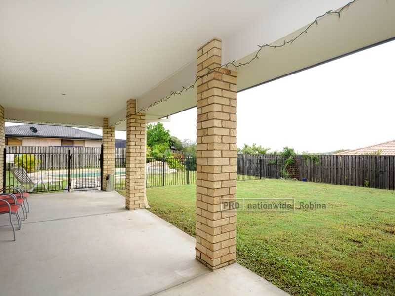 13 Whitely Cicuit, Maudsland QLD 4210