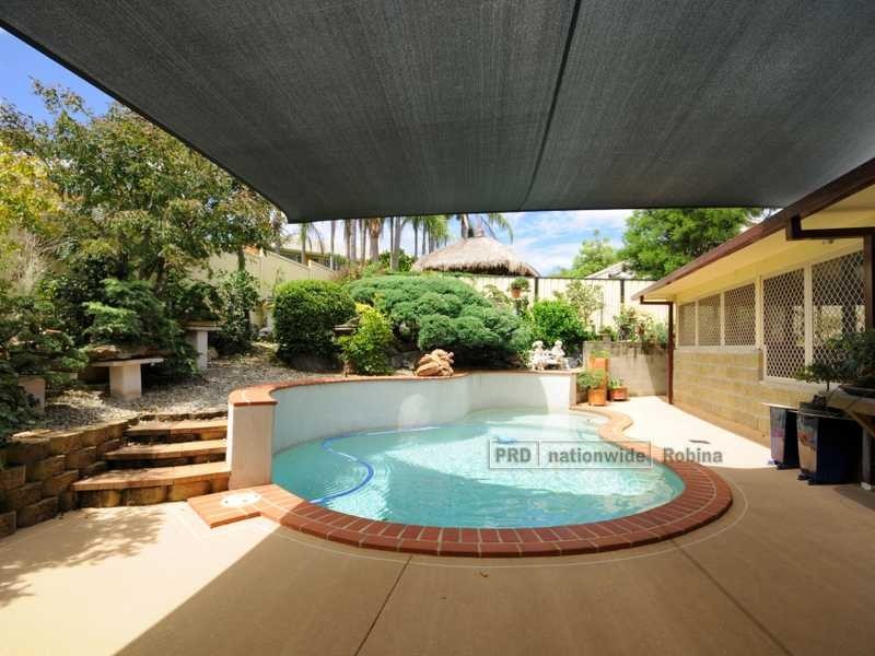 2 Wynnvale Place, Robina QLD 4226