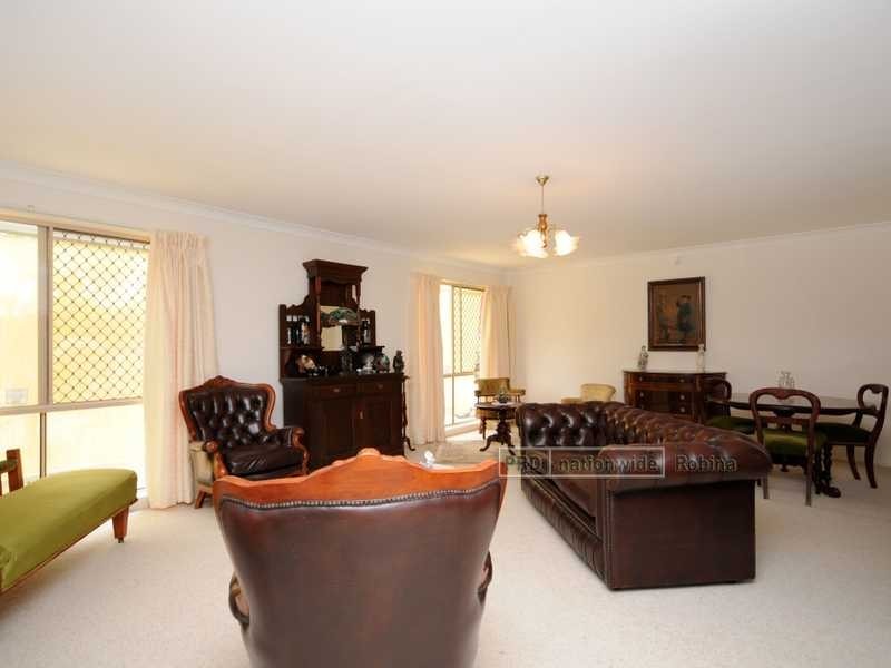 2 Wynnvale Place, Robina QLD 4226