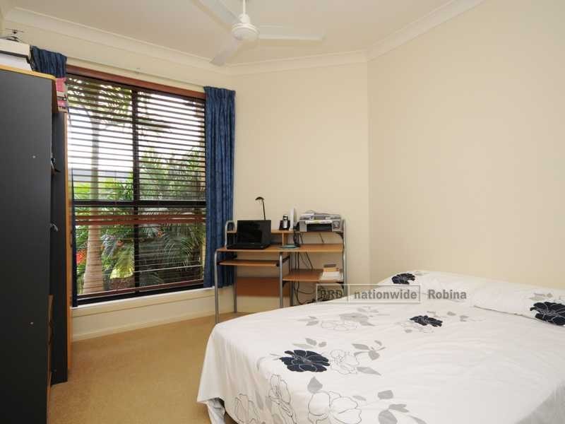 17 Gerona Circuit, Varsity Lakes QLD 4227