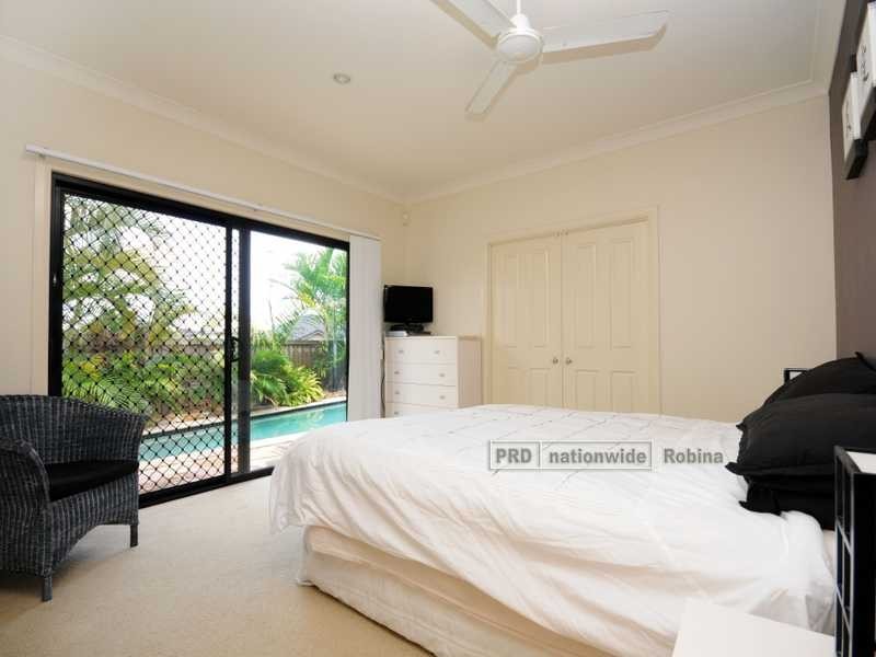 17 Gerona Circuit, Varsity Lakes QLD 4227