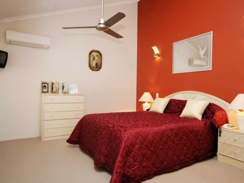 2 Salamander Court, Mermaid Waters QLD 4218