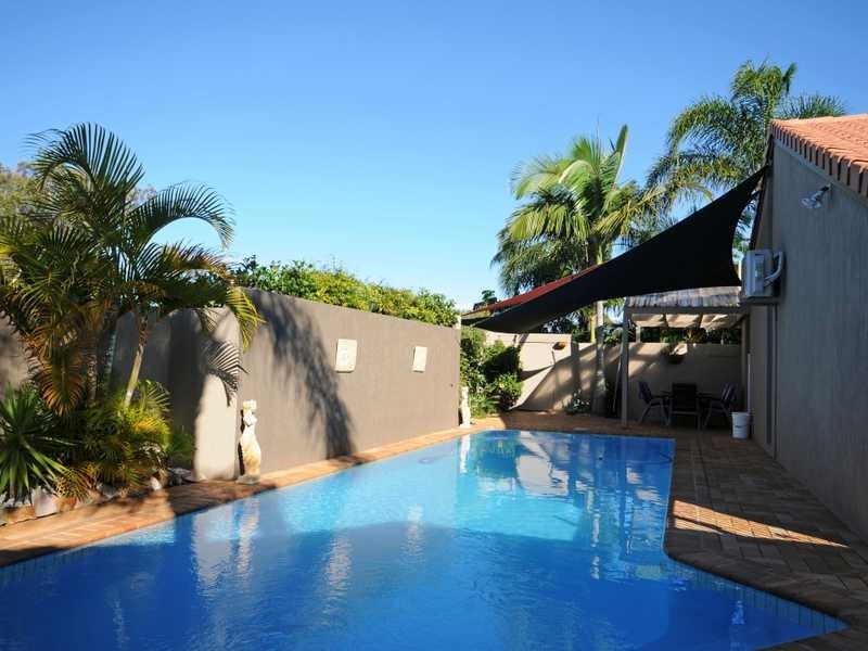 2 Salamander Court, Mermaid Waters QLD 4218