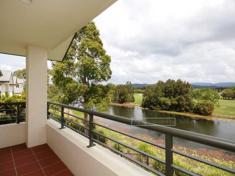 227 Easthill Drive, Robina QLD 4226