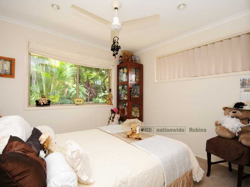 3 Stepney Close, Robina QLD 4226