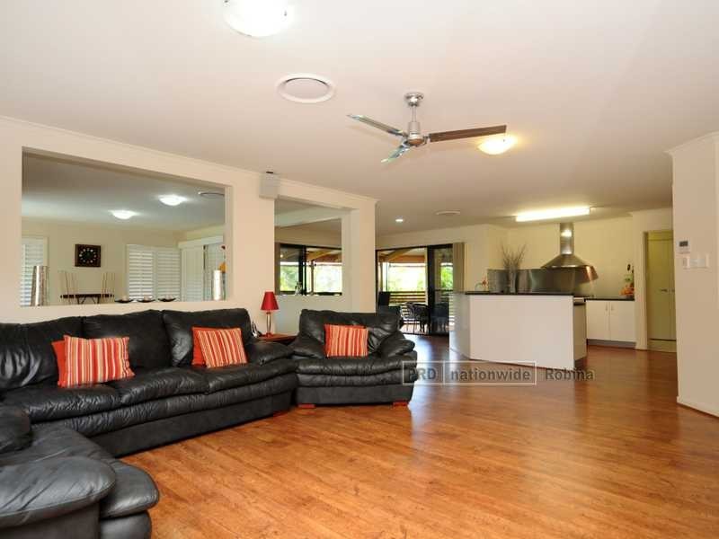 17 Observatory Drive, Reedy Creek QLD 4227