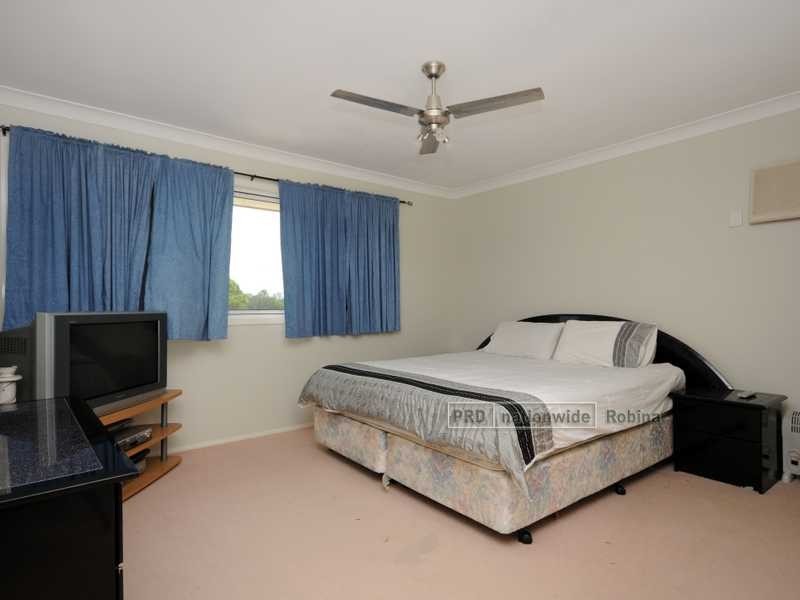 39 Breakwater Rd, Robina QLD 4226