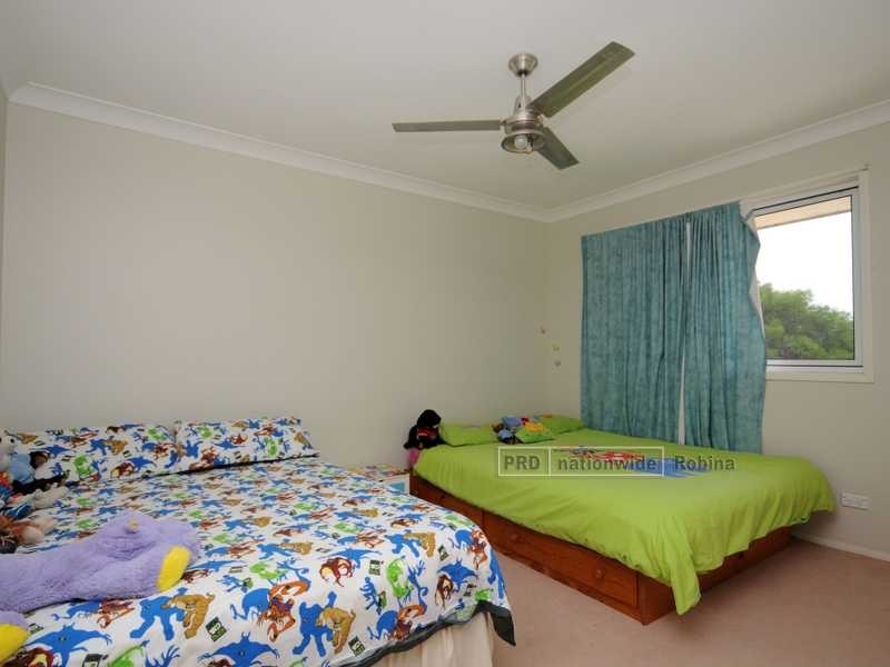 39 Breakwater Rd, Robina QLD 4226