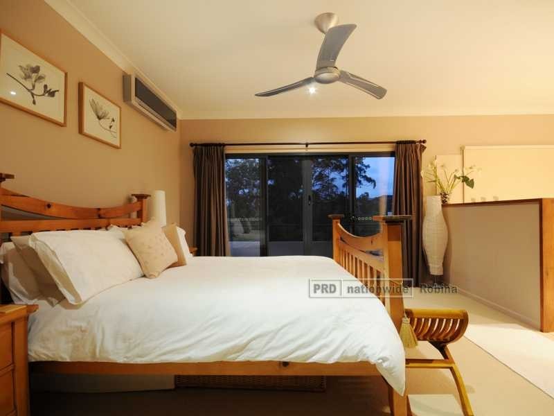 7 Auriga Court, Robina QLD 4226