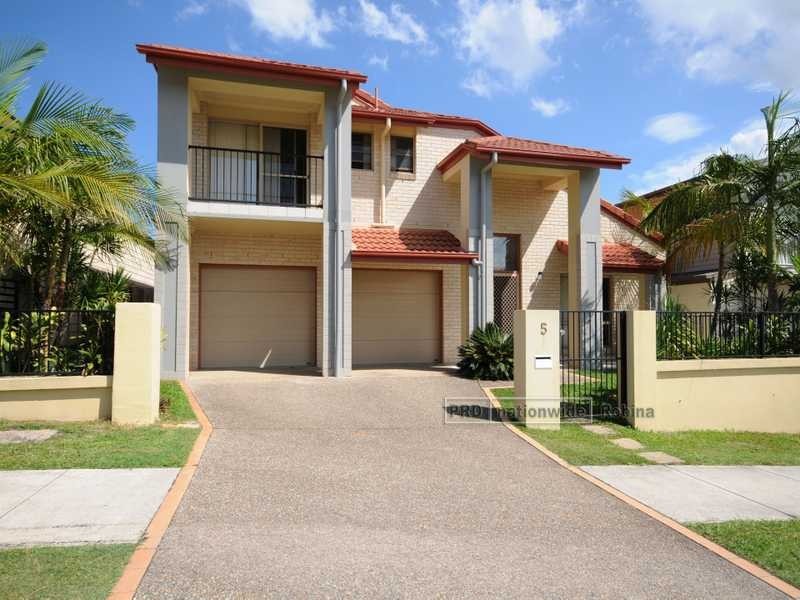 5 Cezaire Avenue, Varsity Lakes QLD 4227