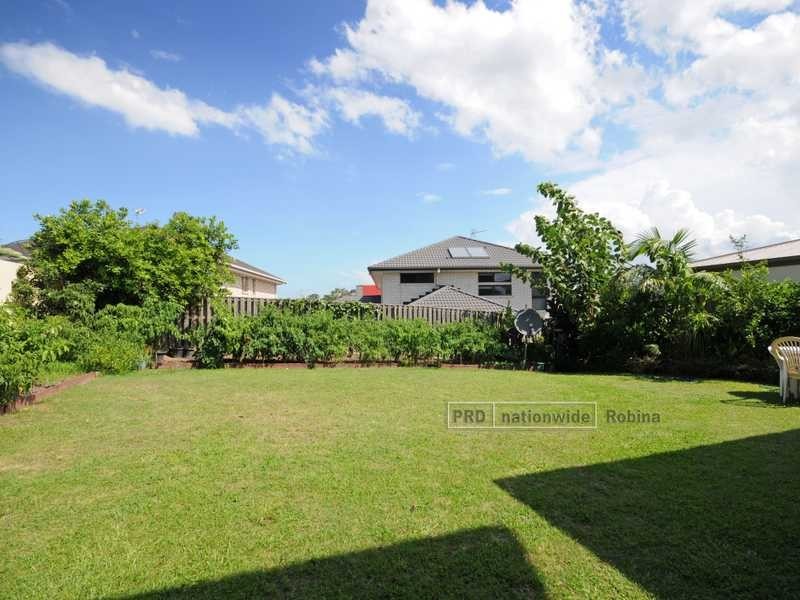 5 Cezaire Avenue, Varsity Lakes QLD 4227