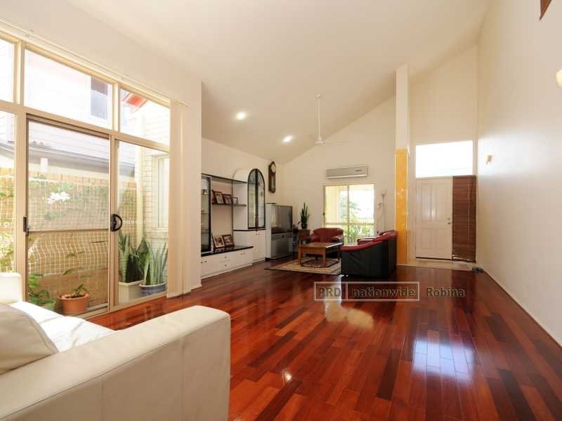 5 Cezaire Avenue, Varsity Lakes QLD 4227