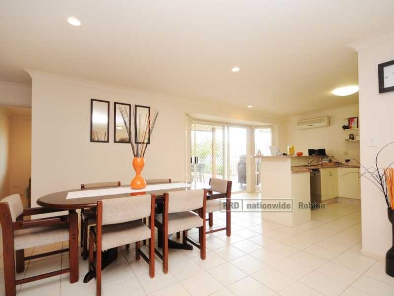 4 Madeline Street, Mudgeeraba QLD 4213