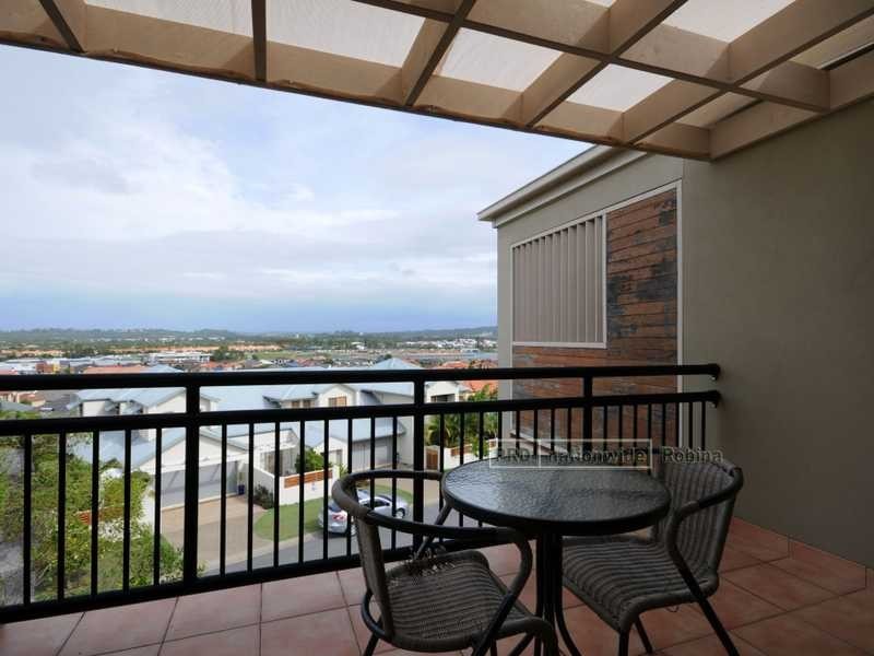 Unit 2/11 Winton Terrace, Varsity Lakes QLD 4227