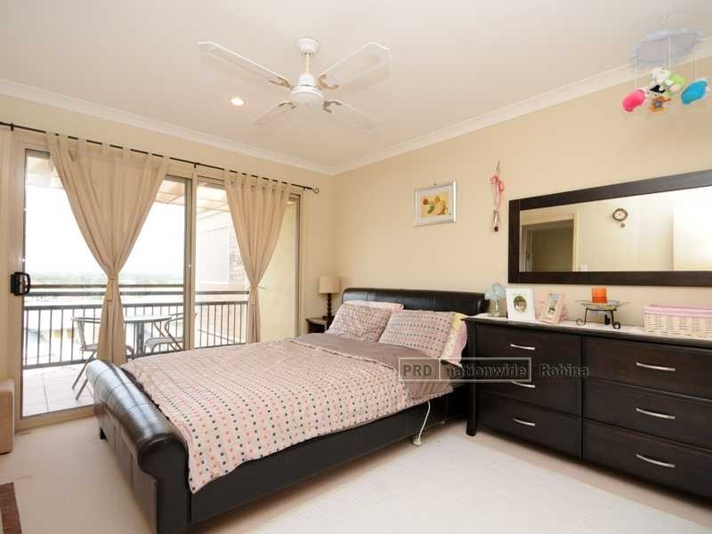 Unit 2/11 Winton Terrace, Varsity Lakes QLD 4227
