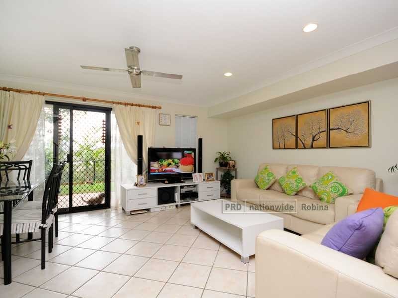 Unit 4/323 Christine Avenue, Varsity Lakes QLD 4227