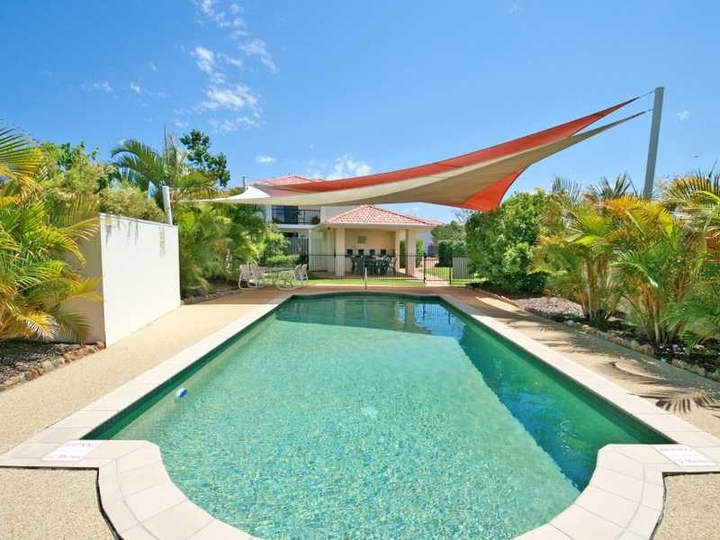 Unit 4/323 Christine Avenue, Varsity Lakes QLD 4227