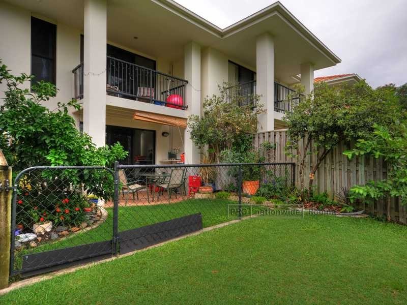 Unit 6/323 Christine Avenue, Varsity Lakes QLD 4227
