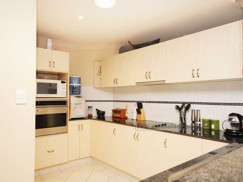 8 Ellis Drive, Mudgeeraba QLD 4213