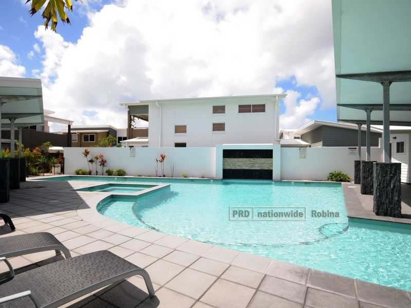 10 Valencia Boulevard, Burleigh Waters QLD 4220