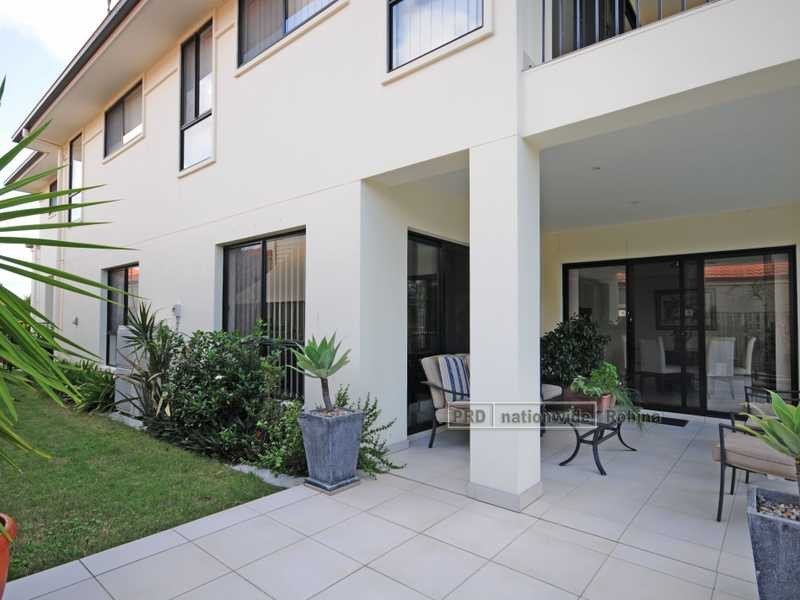 27 Royal Links Drive, Robina QLD 4226