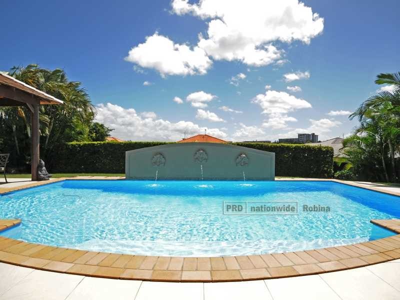 17 Applegum Court, Robina QLD 4226
