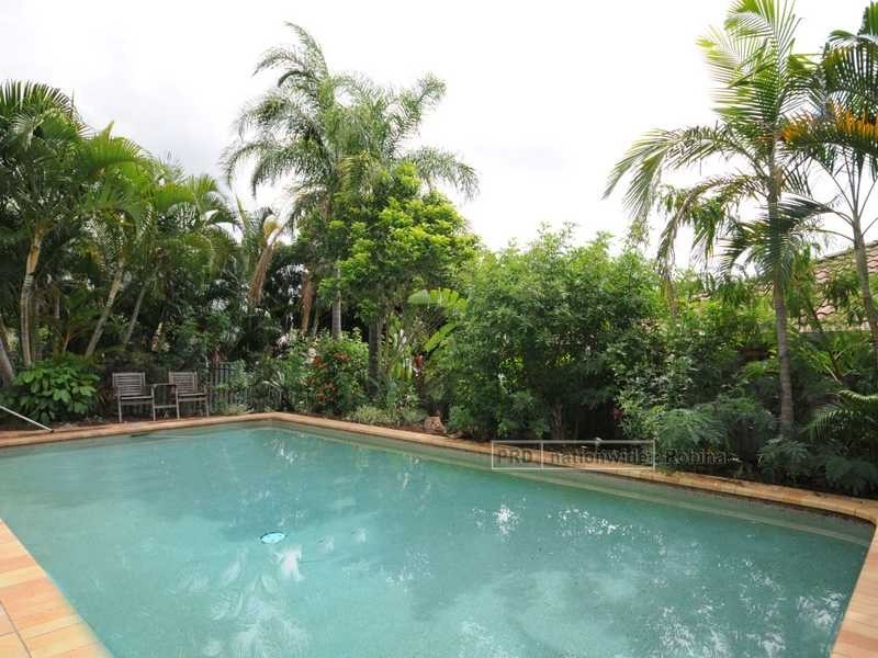 22 Huntingdale Crescent, Robina QLD 4226
