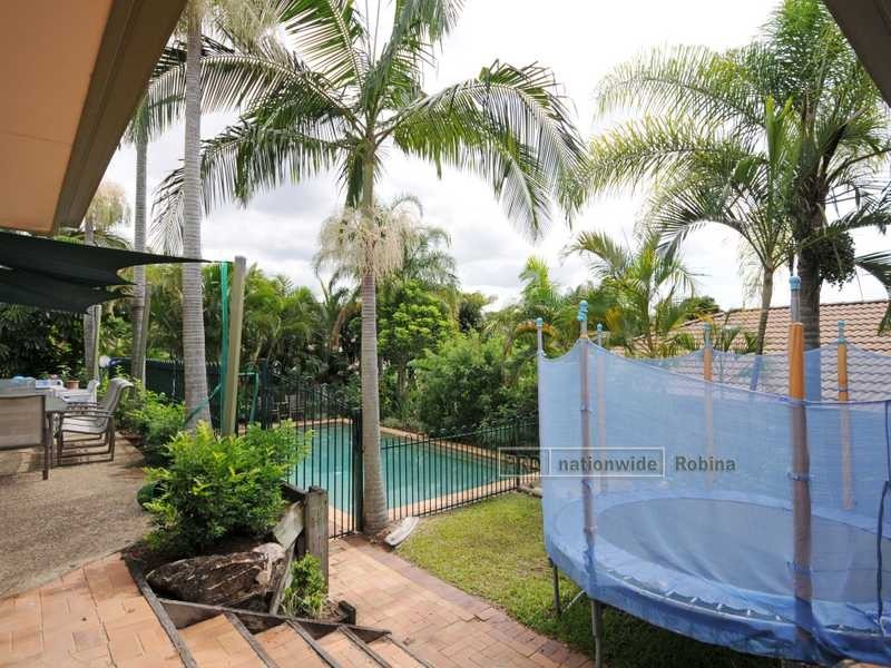 22 Huntingdale Crescent, Robina QLD 4226