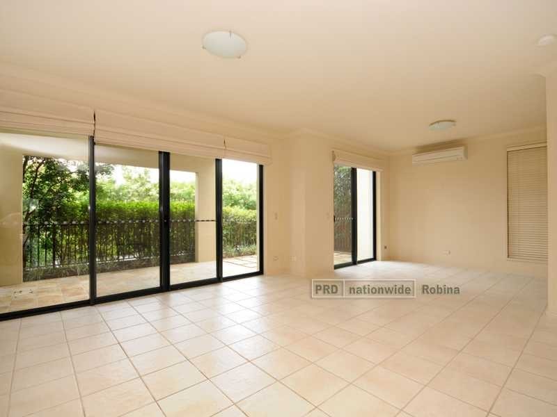 Unit 1048/1 The Cove Cres, Carrara QLD 4211
