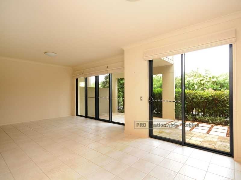 Unit 1048/1 The Cove Cres, Carrara QLD 4211
