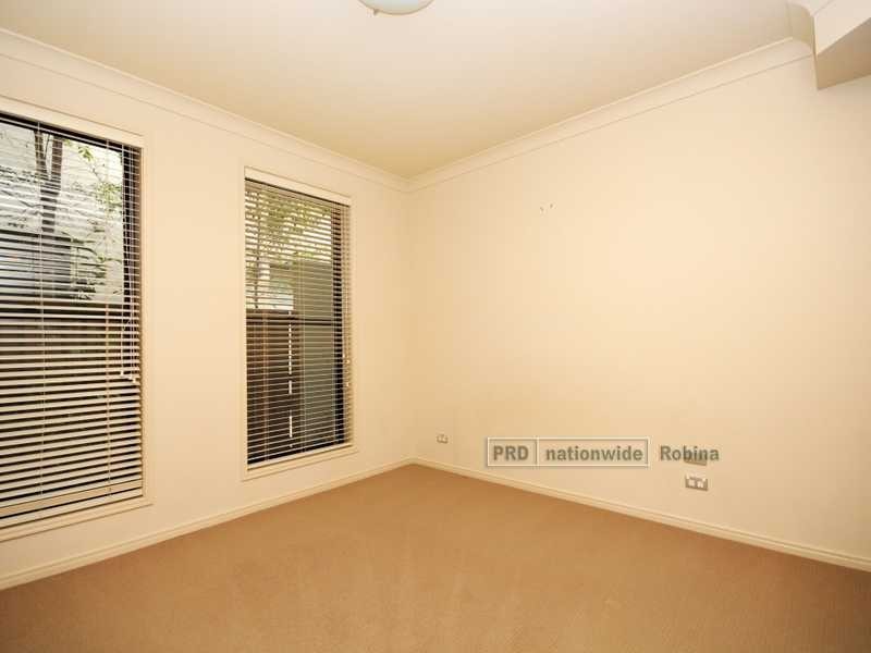 Unit 1048/1 The Cove Cres, Carrara QLD 4211