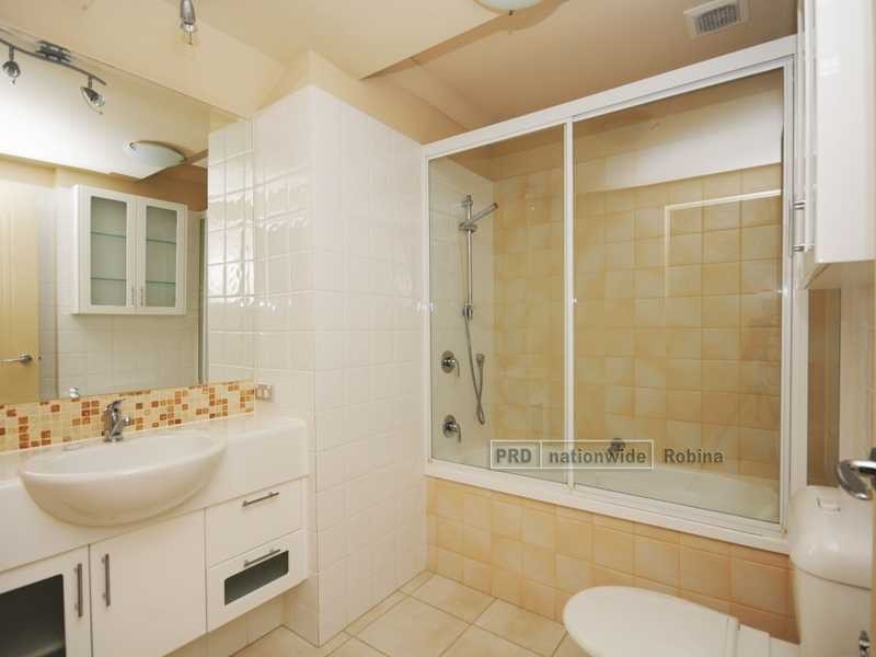 Unit 1048/1 The Cove Cres, Carrara QLD 4211