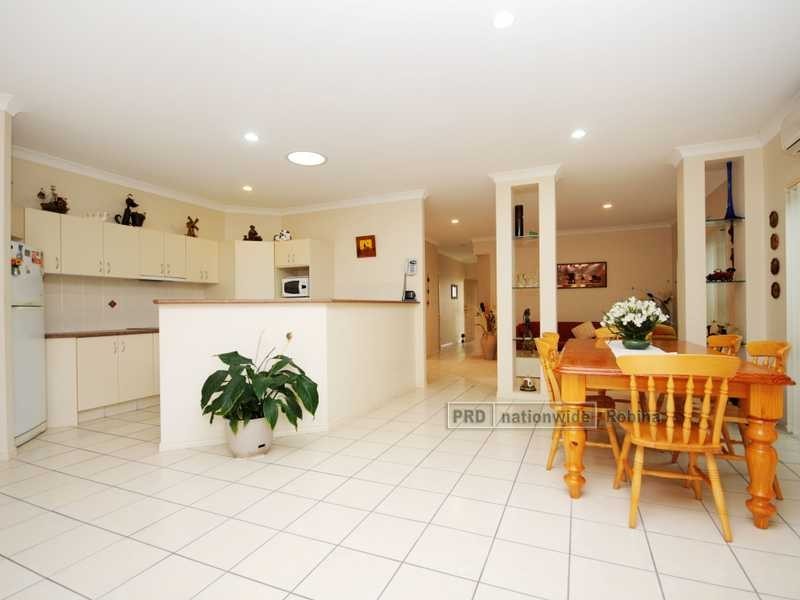 20 Imperia Crescent, Varsity Lakes QLD 4227