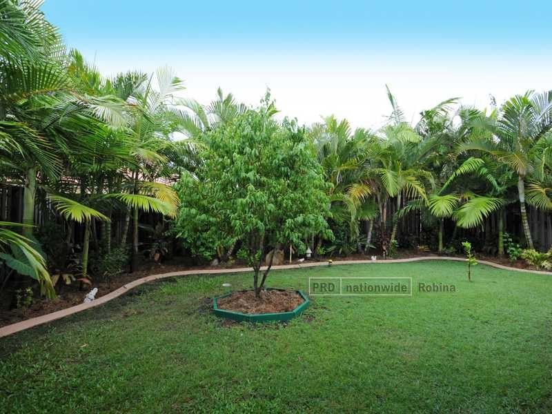 20 Imperia Crescent, Varsity Lakes QLD 4227