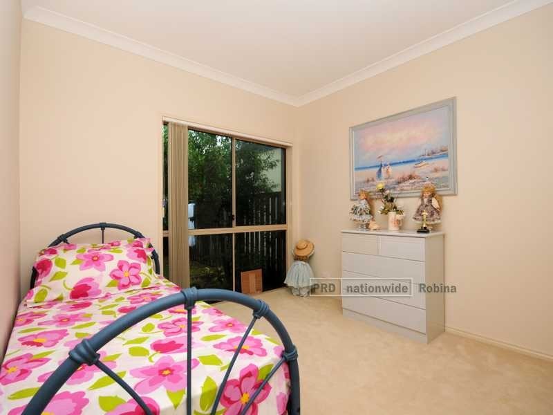 20 Imperia Crescent, Varsity Lakes QLD 4227