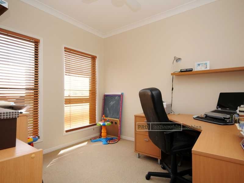 51 Lantau Crescent, Varsity Lakes QLD 4227